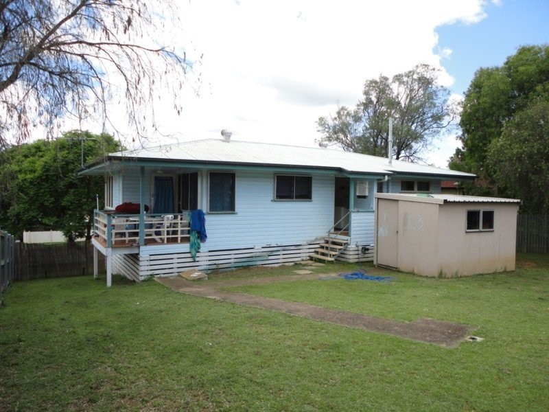 12 Wentworth Street, Leichhardt QLD 4305