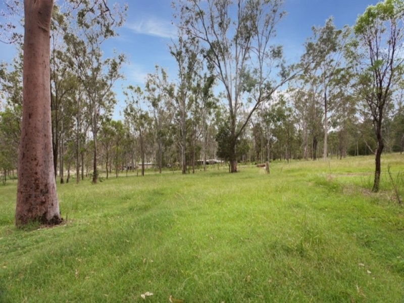 21 MacDonald Road, Wivenhoe Pocket QLD 4306