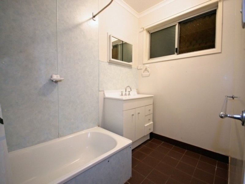 15 Stubbin Street, Bundamba QLD 4304