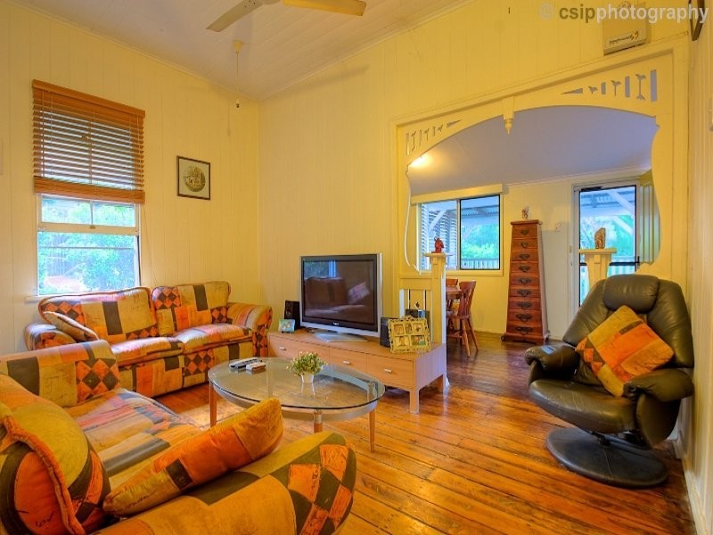 12 Panton Street, Woodend QLD 4305