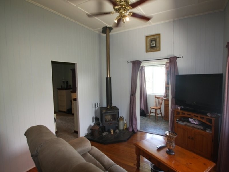 9 William Street, Rosewood QLD 4340