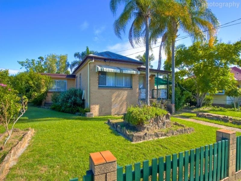 33 Phillip Street, One Mile QLD 4305