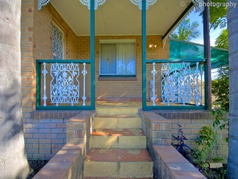 33 Phillip Street, One Mile QLD 4305
