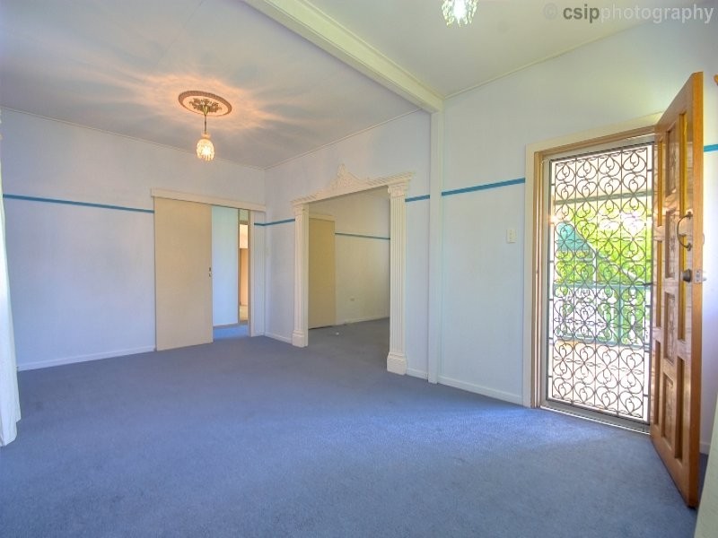 33 Phillip Street, One Mile QLD 4305