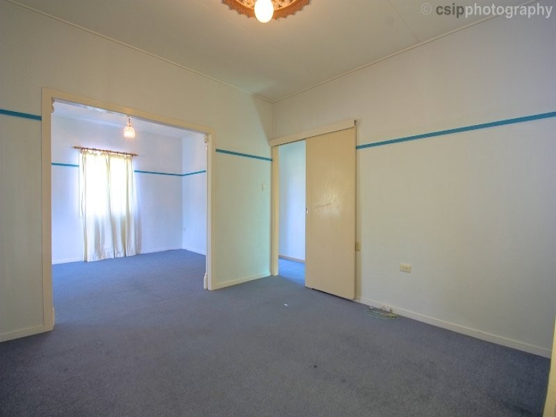 33 Phillip Street, One Mile QLD 4305