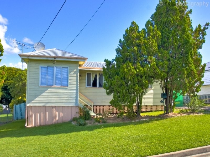 11 Idolwood Street, Eastern Heights QLD 4305