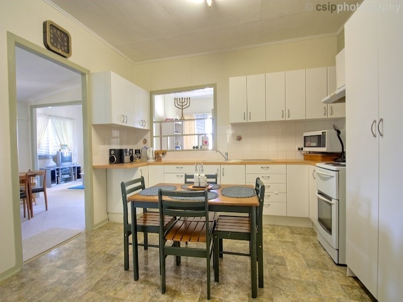11 Idolwood Street, Eastern Heights QLD 4305