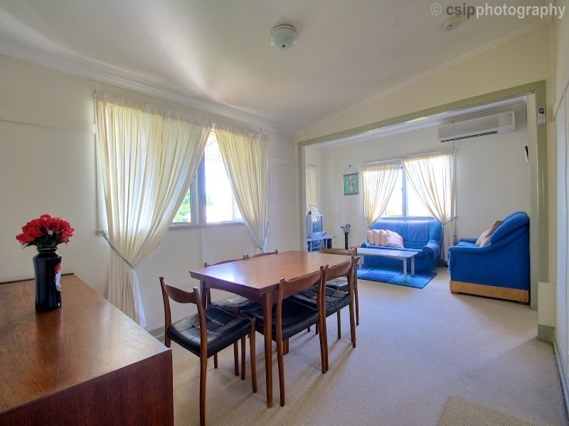 11 Idolwood Street, Eastern Heights QLD 4305