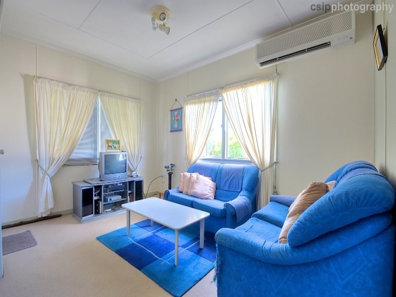 11 Idolwood Street, Eastern Heights QLD 4305