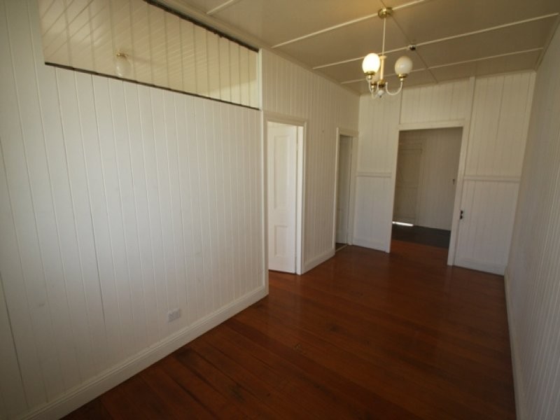 7 Gilmore Street, Leichhardt QLD 4305