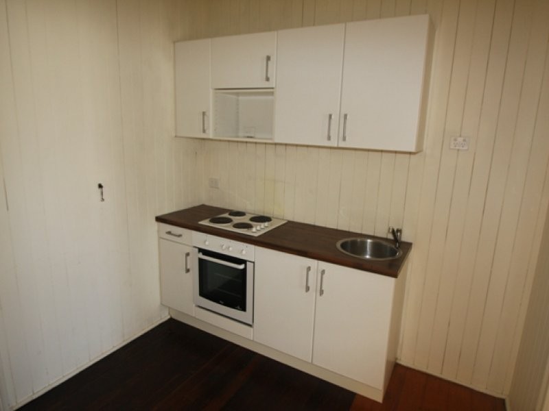 7 Gilmore Street, Leichhardt QLD 4305