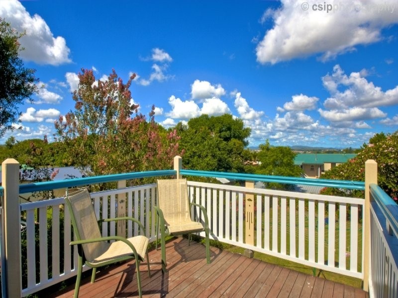 1 Idolwood Street, Eastern Heights QLD 4305