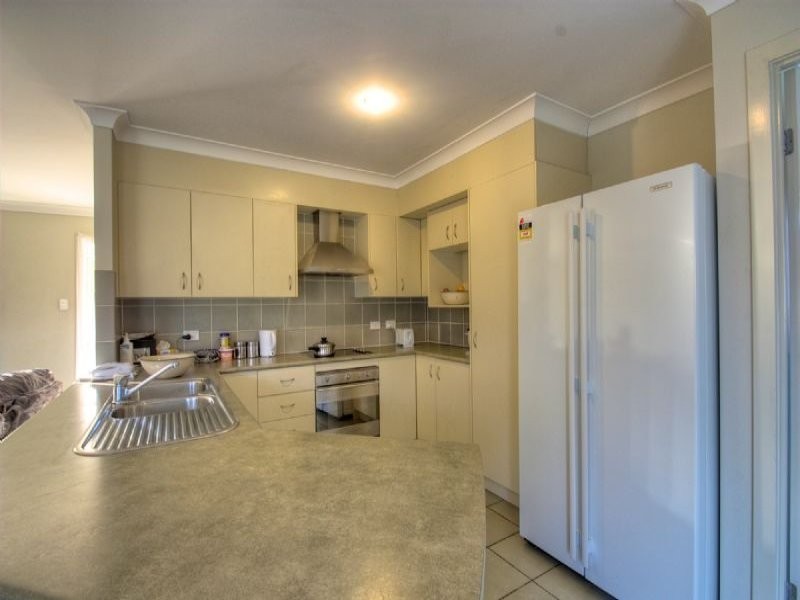 11 Collins Street, Collingwood Park QLD 4301