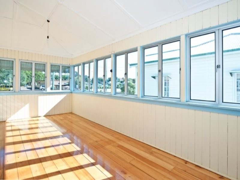 23 Pine Street, North Ipswich QLD 4305