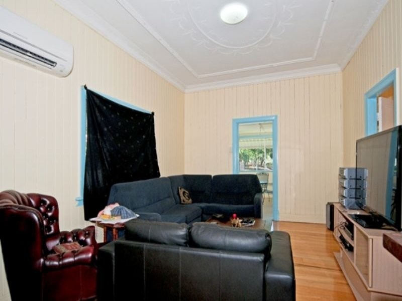 23 Pine Street, North Ipswich QLD 4305