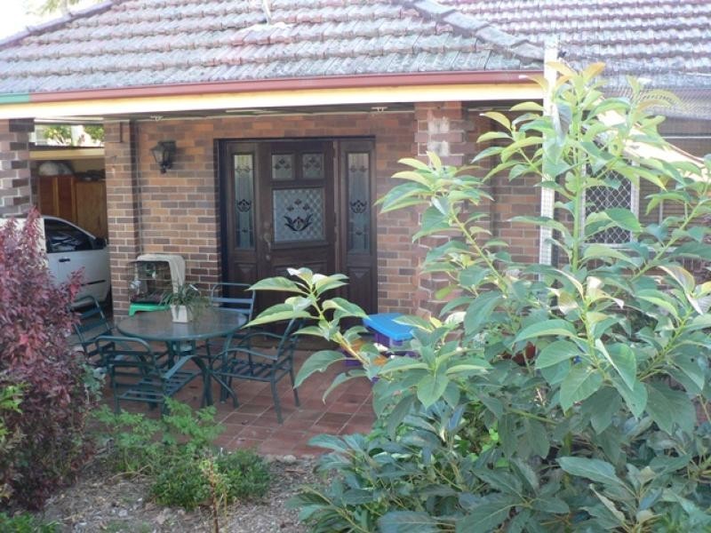 18 River Road, Dinmore QLD 4303