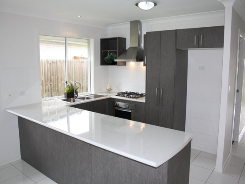 31 Vivian Hancock Drive, North Booval QLD 4304