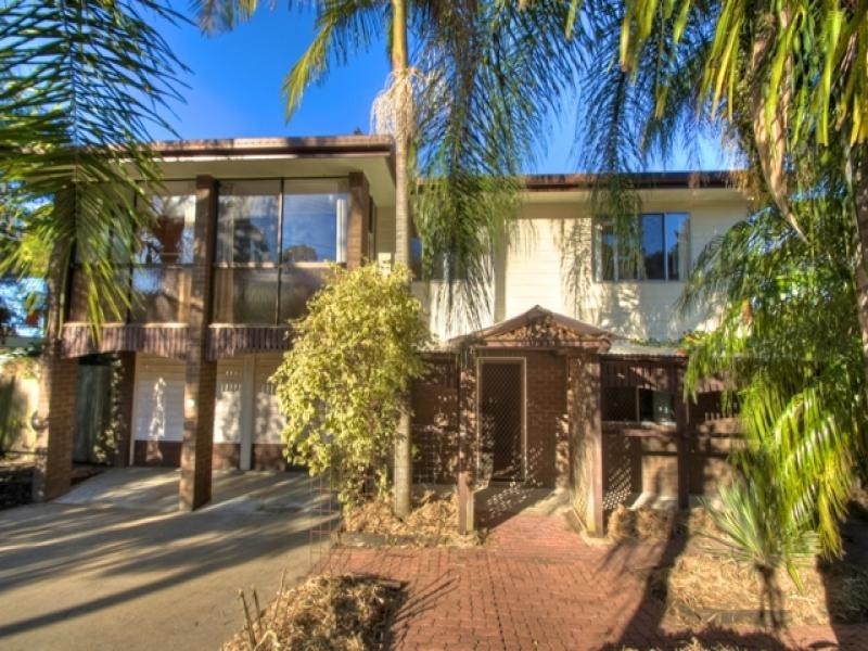 16 Bryant Court, Silkstone QLD 4304