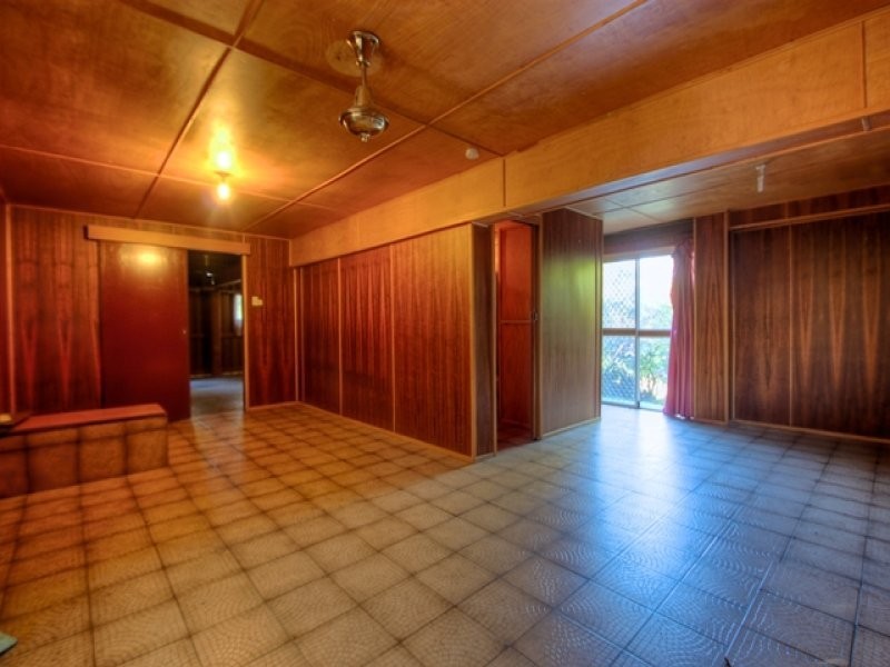 16 Bryant Court, Silkstone QLD 4304
