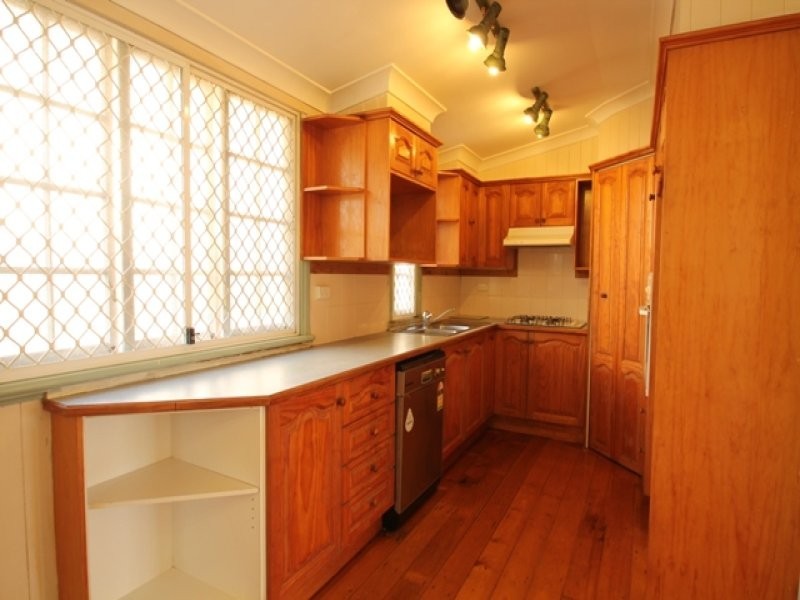 45 Glebe Road, Newtown QLD 4305