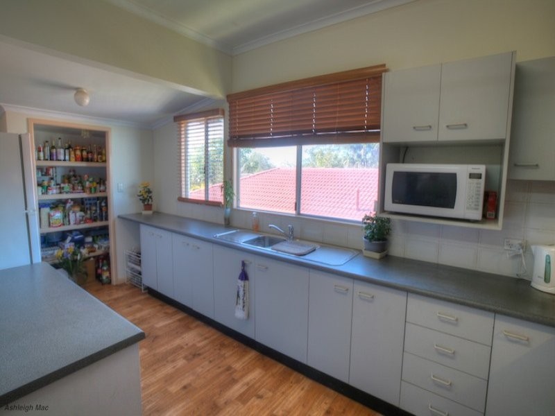 70 Holdsworth Road, North Ipswich QLD 4305