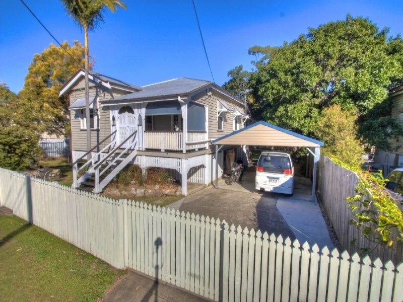 12 Smith Street, North Ipswich QLD 4305