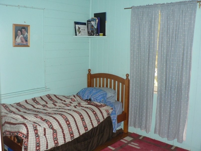 22 Glossop Street, Brassall QLD 4305