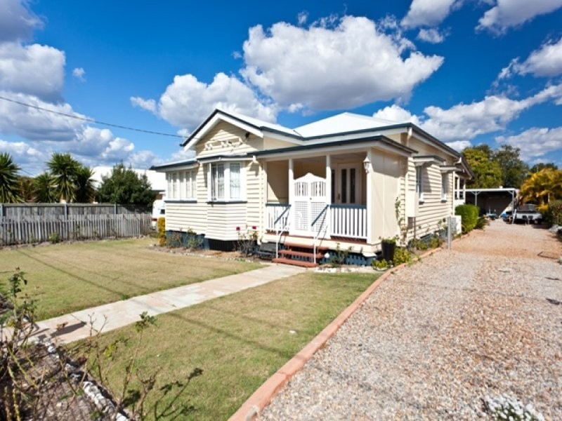 83 Cemetery Road, Raceview QLD 4305