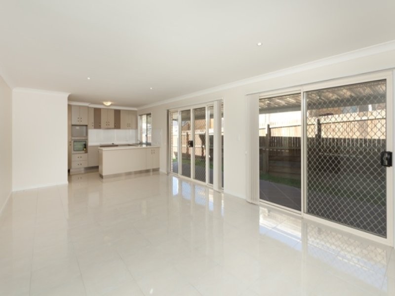 8 Gregory Street, Wulkuraka QLD 4305