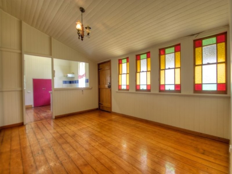 24 Smith Street, North Ipswich QLD 4305