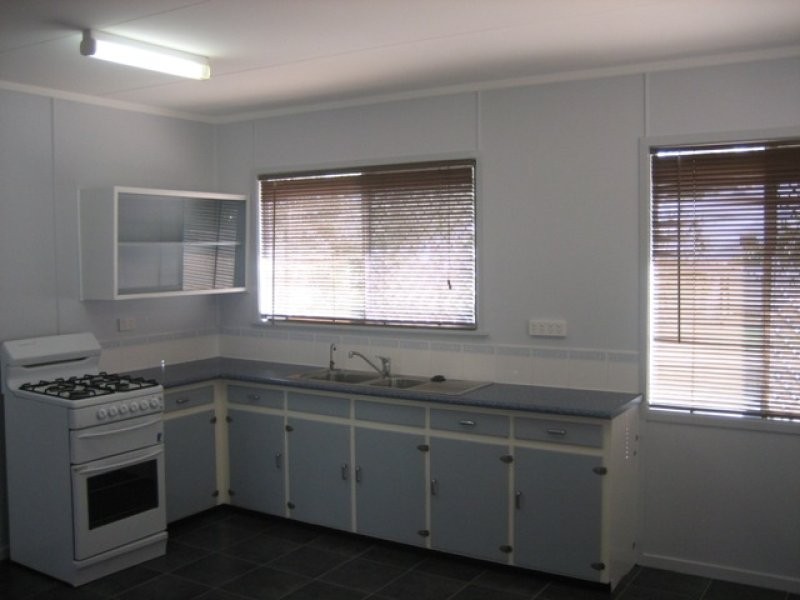 2 Robin Street, Coalfalls QLD 4305