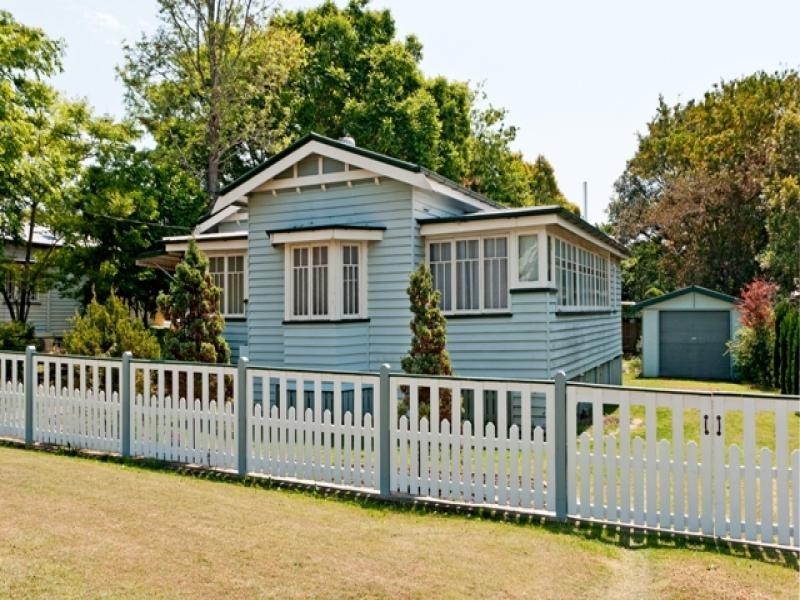 12 Bostock Street, Newtown QLD 4305