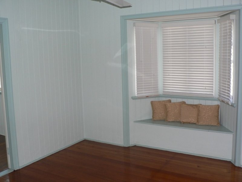 12 Bostock Street, Newtown QLD 4305