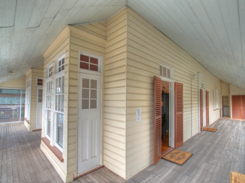 24 Roderick Street, Ipswich QLD 4305