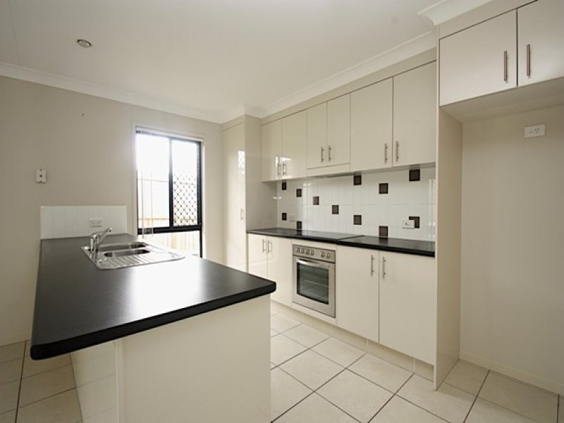 17 Brighton Street, Raceview QLD 4305