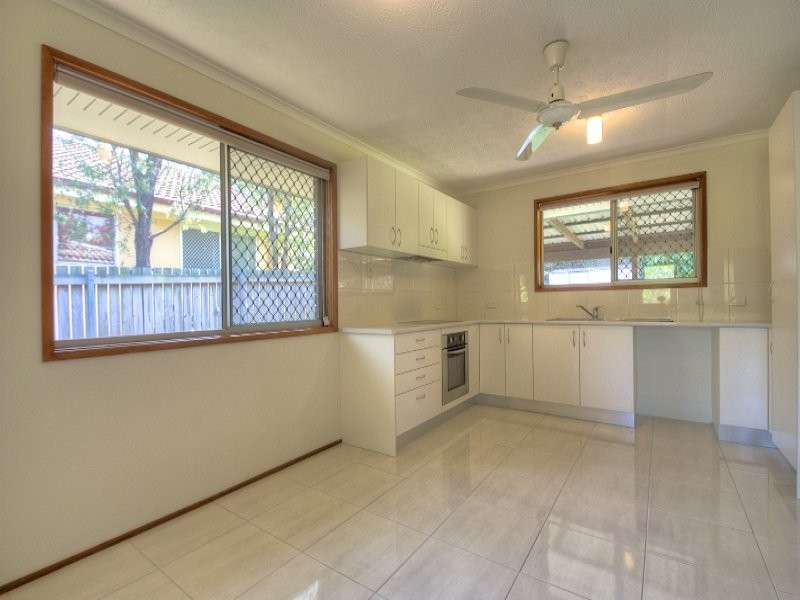 64 Naomai Street, Bundamba QLD 4304