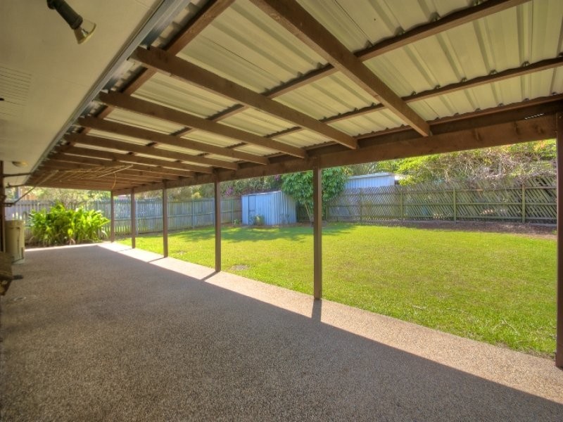 64 Naomai Street, Bundamba QLD 4304