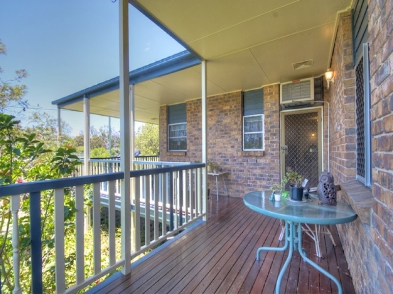 1 Honeysuckle Court, Walloon QLD 4306