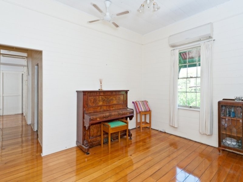46 Old Toowoomba Road, One Mile QLD 4305