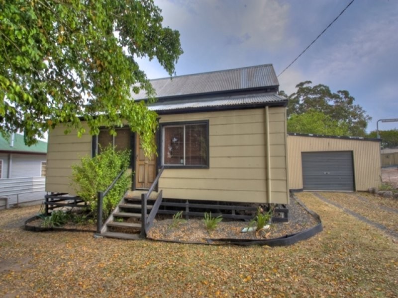 55 Brisbane Road, Riverview QLD 4303