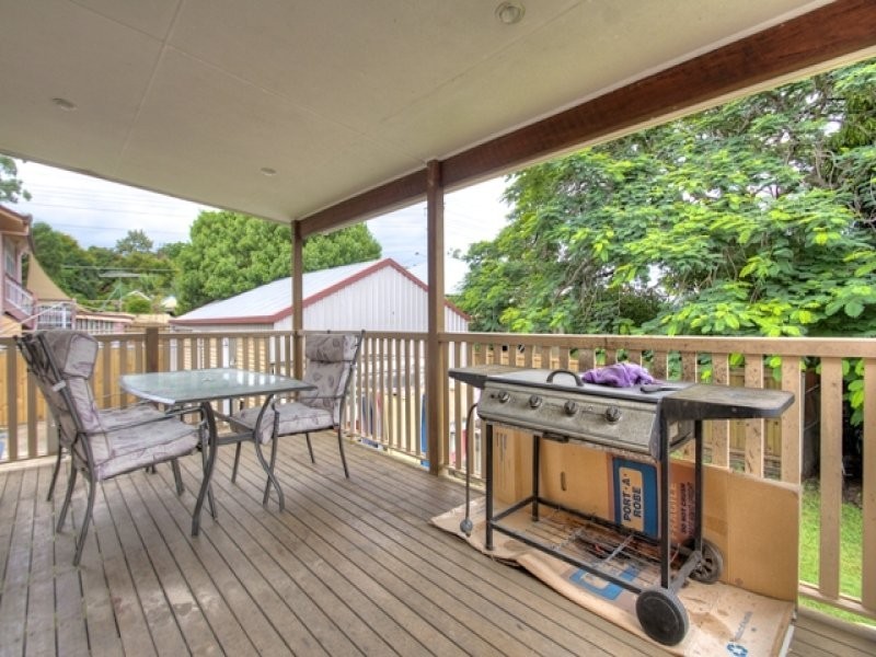 16 Quarry Street, Ipswich QLD 4305