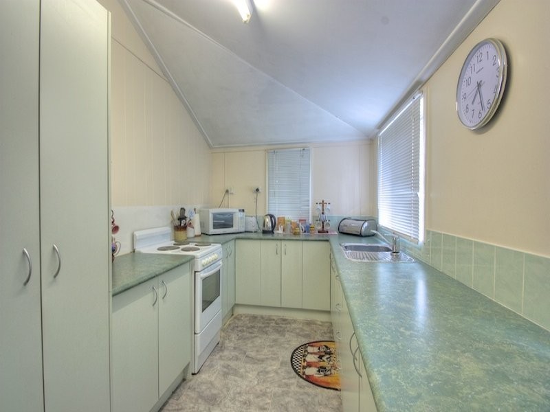 28 Moffatt Street, Ipswich QLD 4305