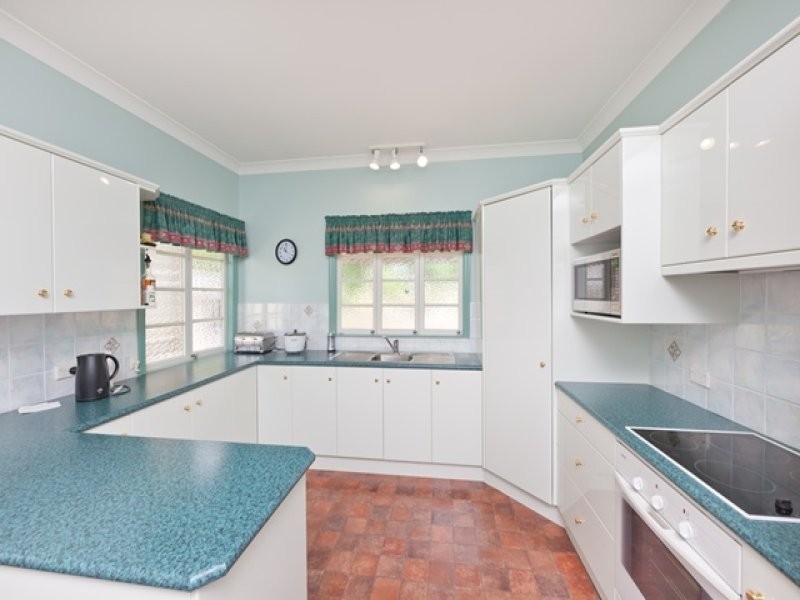 10 Ferguson Street, North Ipswich QLD 4305