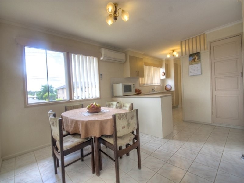 6 Kurrajong Street, Flinders View QLD 4305