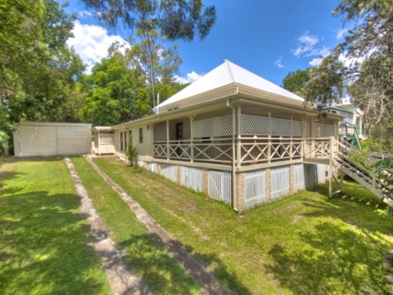 13 Smith Street, North Ipswich QLD 4305