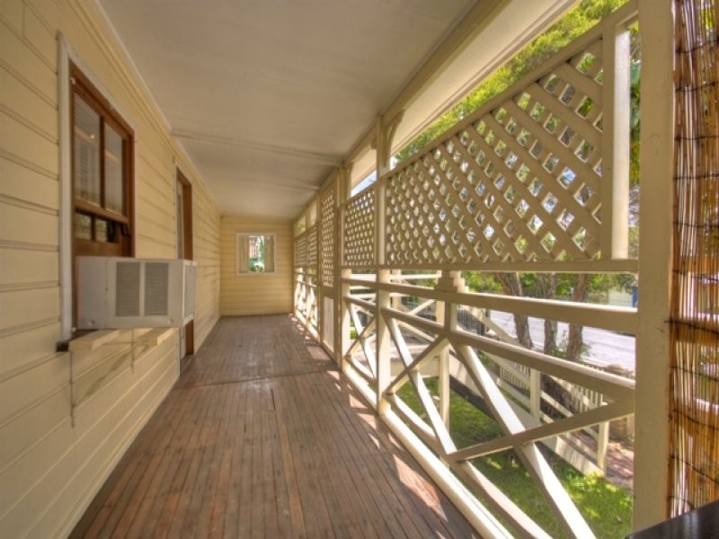 13 Smith Street, North Ipswich QLD 4305