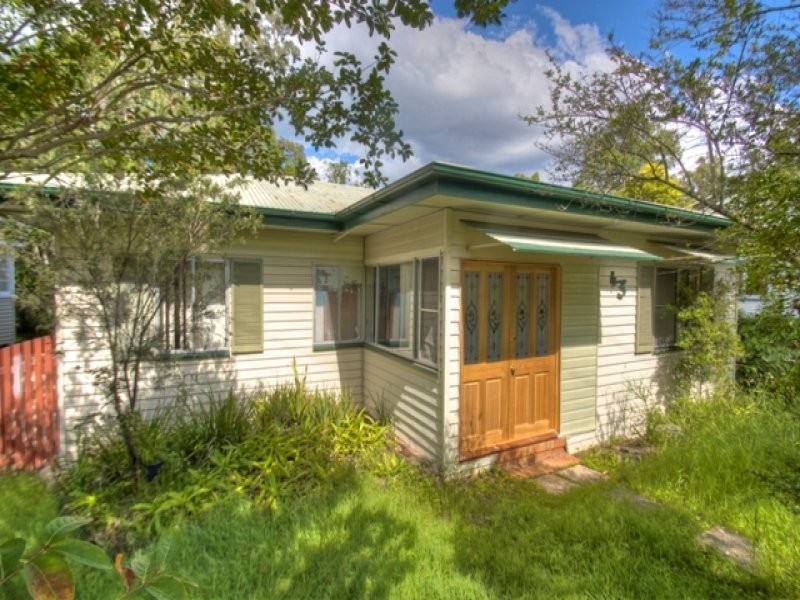 43 Woodend Road, Woodend QLD 4305
