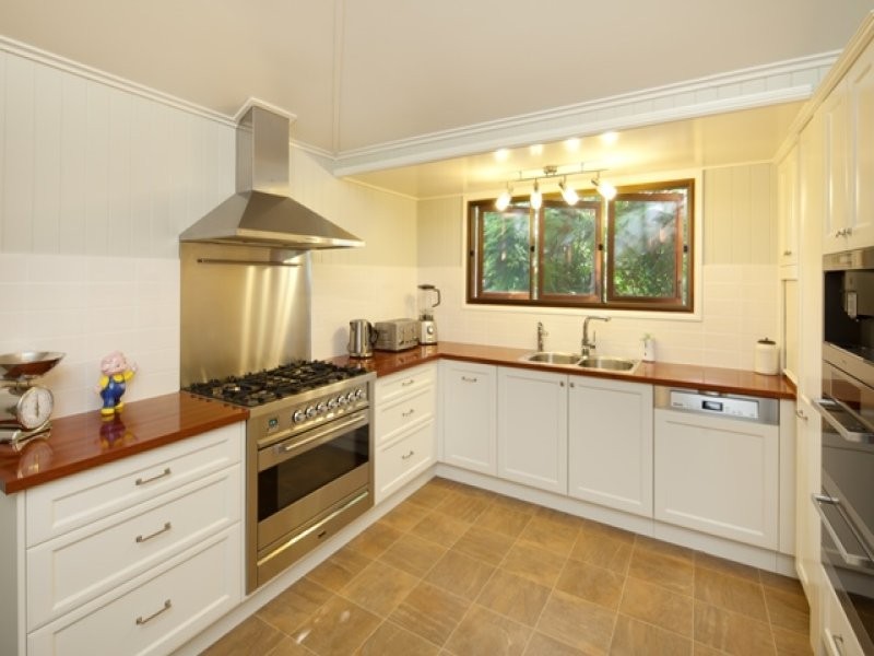 65 Thorn Street, Ipswich QLD 4305