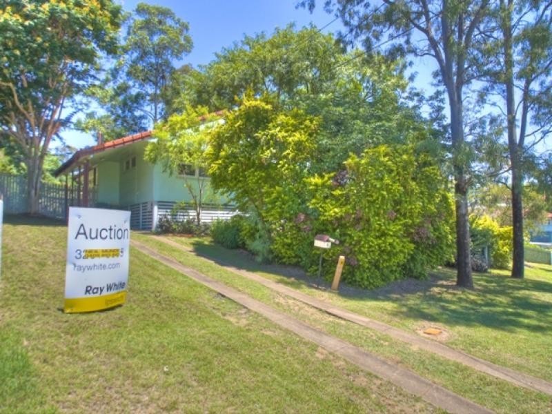 32 Flinders Drive, Leichhardt QLD 4305