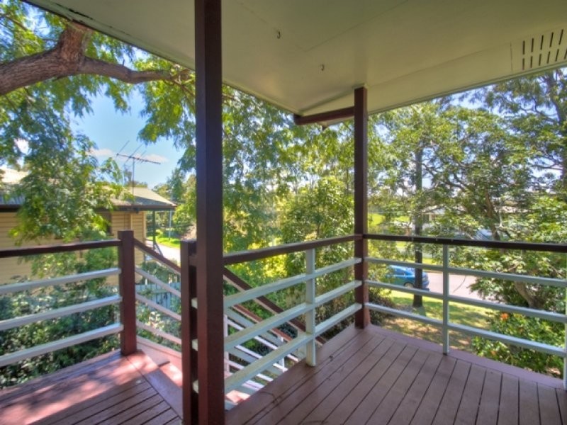 32 Flinders Drive, Leichhardt QLD 4305